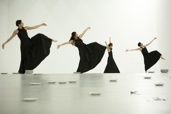 Dialoge 09 560 MAXXI by Sasha Waltz Mata Sakka Liza Alpizar Aguilar Mamajeang Kim Renate Graziadei Bernd Uhlig