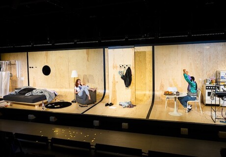 Anouk & Adofa – Schauspiel Leipzig – Marco Damghani bringt sein Stück über eine Liebe gegen alle Widerstände selbst zur Uraufführung 