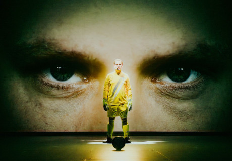 FC Prinz Homburg – Staatstheater Wiesbaden – Amir Reza Koohestani und Mahin Sadri wechseln Kleist aus