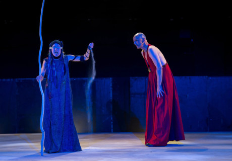 Antigone – Schauspielhaus Salzburg – Robert Pienz bringt Michael Köhlmeiers Tragödien-Neudichtung zur Uraufführung