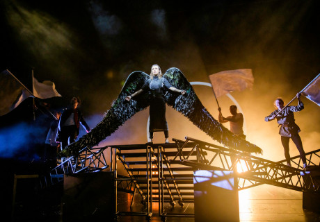 Archetopia – Schauspiel Bonn – Simon Solberg inszeniert eine welt-utopische Schiffsfahrt mit Rettungs-Vision