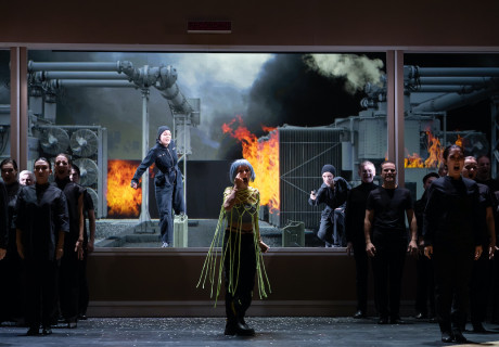 AscheMOND oder The Fairy Queen – Staatstheater Cottbus – Sebastian Baumgarten verdichtet die zitatreiche Endzeit-Oper von Helmut Oehring und Stefanie Wördemann in großen Bildern