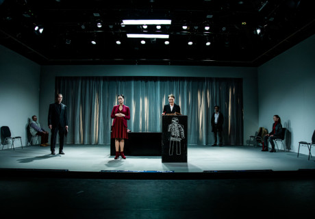 Aus dem Nichts – Landestheater Coburg – Frederik Leberle inszeniert Armin Petras' Fatih-Akin-Filmadaption