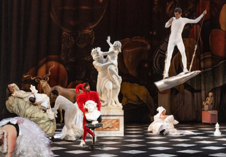 Baroque – Schauspielhaus Bochum – Die belgische Regisseurin Lies Pauwels verschränkt barocke Wunderkammer-Gefühlswelten mit Verteidigungslinien von heute