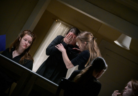 Bernarda Albas Haus – Deutsches Schauspielhaus Hamburg – Katie Michell inszeniert Alice Birchs Neufassung des Klassikers von Federico García Lorca 