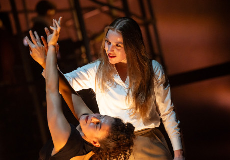 Bucket List – Deutsches Theater Göttingen – Aureliusz Śmigiel und Valentí Rocamora i Torà zeigen das Kriegstrauma-Musical von Yael Ronen und Shlomi Shaban