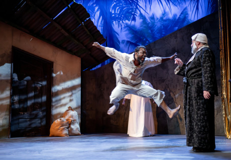 Choc! Die Süssigkeit der Götter – Theater Biel-Solothurn – Dominique Ziegler mit einem Recherchestück über die brutale Geschichte der Schokoladenproduktion