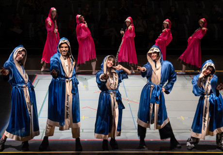 Ilia Papatheodorou von She She Pop zur speziellen Beziehung des Kollektivs zu seinem Publikum