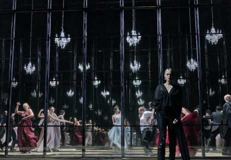 Der Menschenfeind – Burgtheater Wien – Martin Kušej inszeniert mit Molière die Wiener Bussi-Gesellschaft