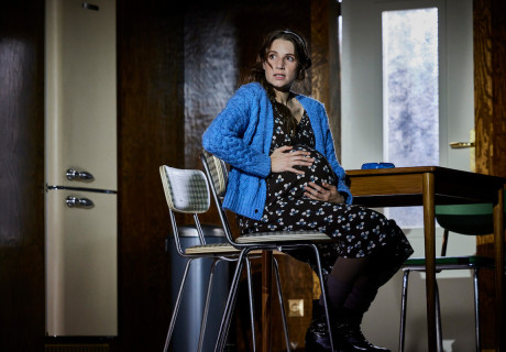 Der Name – Volkstheater Wien – Kay Voges lässt es mit Jon Fosse spuken 