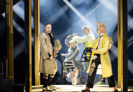 Der Geizige – Düsseldorfer Schauspielhaus – Bernadette Sonnenbichler setzt Molières berühmte Komödie in Szene