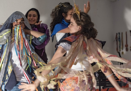 Der Verein - Hobby als Widerstand – Theater Oberhausen – Demian Wohler und das Ensemble suchen nach alternativen Formen von Gemeinschaft