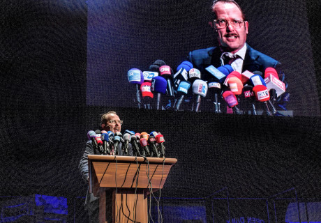 Der lange Schlaf – Deutsches Schauspielhaus Hamburg – Philipp Stölzl inszeniert Finegan Kruckemeyers radikales Gedankenspiel zur Klimakatastrophe