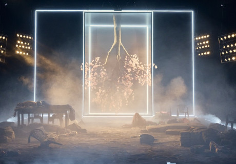 Der lange Schlaf – Theater Oberhausen – Christoph Mehler inszeniert Finegan Kruckemeyers Klimakrisen-Dystopie  