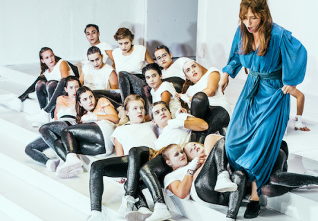 Die Zukunft reicht uns nicht (Klagt, Kinder, klagt!) – Thomas Köck und Elsa-Sophie Jach inszenieren am Schauspielhaus Wien einen Abgesang auf unsere kaputte Welt