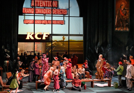 Die Vögel – Hessisches Staatstheater Wiesbaden – Ersan Mondtag inszeniert die Oper von Walter Braunfels als Stück über die Demagogen unserer Tage