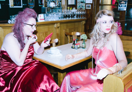 Die große Show – Werk X in Wien – Martin Gruber und sein aktionstheater ensemble feiern einen alles und alle verwurstenden Großkinder-Geburtstag