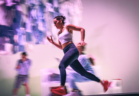 Dinge, die ich sicher weiß – Stadttheater Fürth – Bettina Rehm inszeniert das australische Familienverfallsstück von Andrew Bovell 