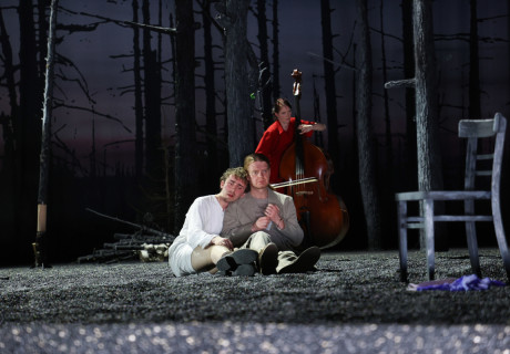 Erbarmen – Theater Bremen – Alize Zandwijk inszeniert ein Kaleidoskop menschlichen Elends untermalt von Bachs Matthäus-Passion