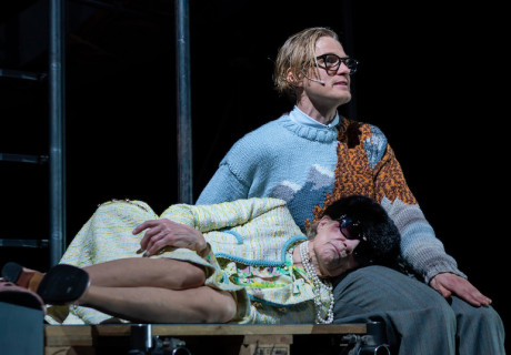 Eurotrash – Thalia Theater Hamburg – Stefan Pucher inszeniert Christian Krachts Mutter-Sohn-Roadtrip