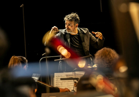 GMD der Komischen Oper Berlin verlängert