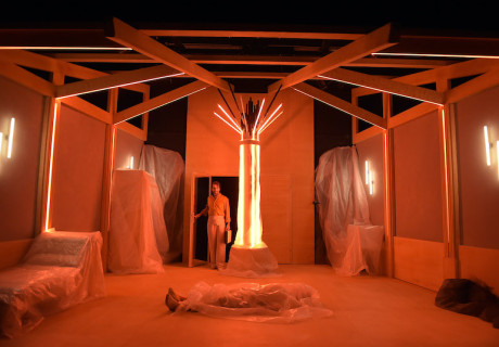 Gefesselt – Theater Regensburg – Griechische Dramatik in Regie von Janis Knorr