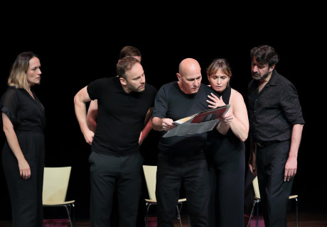 Geld oder Leben – Metropoltheater München – Jochen Schölch bringt Ulf Schmidts Stück über das Krankenhaussystem zur Uraufführung