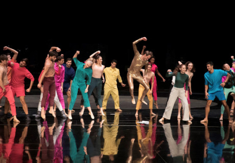 Theaterpodcast (20) – Wie das Duo René Pollesch und Fabian Hinrichs am Friedrichstadt-Palast die vermeintliche Kluft zwischen Ernst und Unterhaltung überwindet 