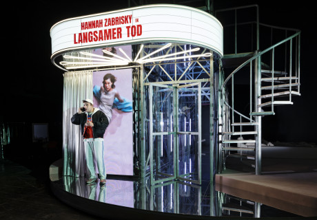 Hannah Zabrisky tritt nicht auf – Schaubühne Berlin – Falk Richter setzt mit seinem neuen Stück seine Künstler-Selbstbefragungen fort