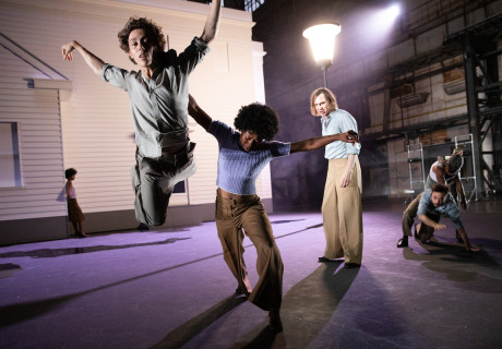 I Did It My Way – Ruhrtriennale – Ivo van Hove eröffnet die Ruhrtriennale 2025 mit einem Sinatra-Musical