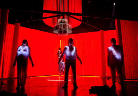 Die Inkommensurablen – Volkstheater Wien – Nils Voges bietet Live Animation Cinema nach einem Roman von Raphaela Edelbauer