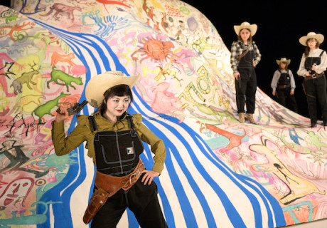 J'accuse – Deutsches Schauspielhaus Hamburg – René Pollesch und seine Bande Cowgirls klagen an