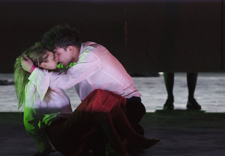 Die Jüdin von Toledo – Mit einer schwerkraftvollen Adaption des Romans von Lion Feuchtwanger eröffnet Johan Simons seine Bochumer Schauspielhaus-Intendanz