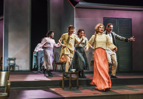 Der Kirschgarten – Theater St. Gallen – Regisseurin Mélanie Huber betont die Farce in Tschechows Stück