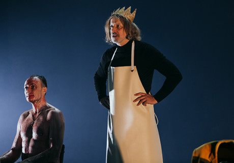 König Ottokars Glück und Ende – Am Wiener Volkstheater zeigt Dušan David Pařízek Grillparzers Drama um die Machtkämpfe am Beginn der Habsburgerdynastie