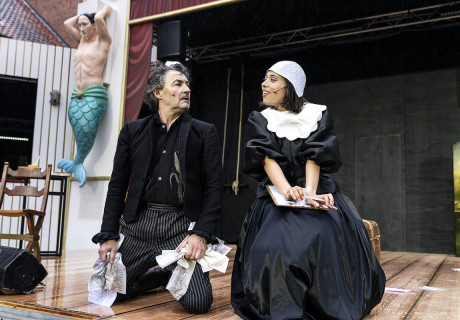 Kolumbus oder Die 'Entdeckung' Amerikas – Theater Lübeck – Cilli Drexel verwandelt das seeuntüchtige Singspiel von Tucholsky, Hasenclever & Co. in Volkstheater mit Pfiff