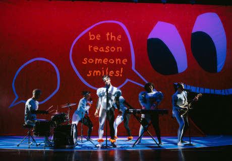 Liv, Love, Laugh Strömquist – Volkstheater Wien – Anna Marboe bringt Liv Strömquists Selbstoptimierungsabrechnung zur deutschsprachigen Erstaufführung