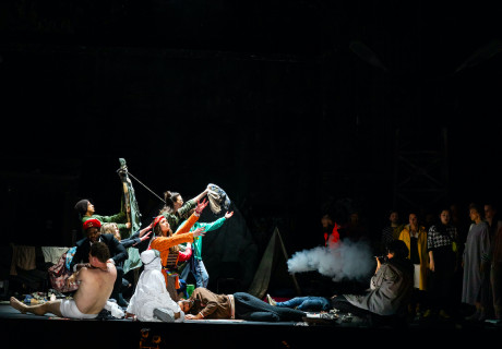 La clemenza di Tito – Wiener Festwochen – Milo Rau überprüft in seiner Mozart-Operninszenierung die These 