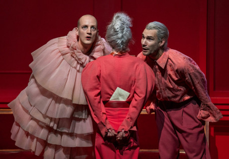 Leonce & Lena, nowhere to run – Schauspielhaus Graz – Rebekka David verpflanzt Büchners Liebespaar in die schöne neue Arbeitswelt