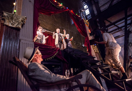 Die letzten Tage der Menschheit – Paulus Manker inszeniert Karl Kraus' imposantes Panorama in einer alten Halle in Wien Neustadt