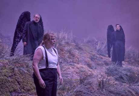 Liliom – Burgtheater Wien – Philip Stölzl inszeniert mit Ferenc Molnárs vormaligem Hit-Stück ein Requiem auf den toxischen Mann