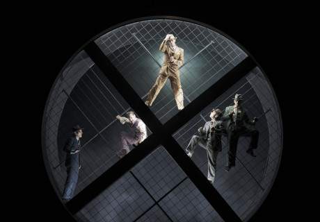 Manhattan Project – Burgtheater Wien – Stefan Bachmann gibt mit Stefano Massinis Stück über den Atombomben-Bau seinen Regie-Einstand als Direktor