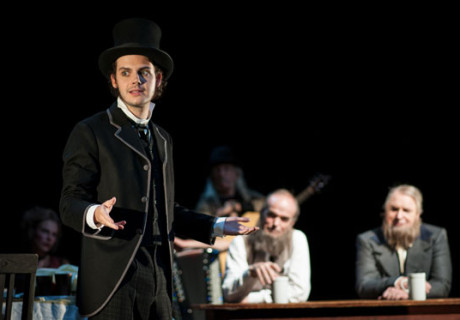 Marx' Bankett – Triers neuer Intendant Manfred Langner bringt Joshua Sobols Stück zum Geburtsjubiläum von Karl Marx zur Uraufführung