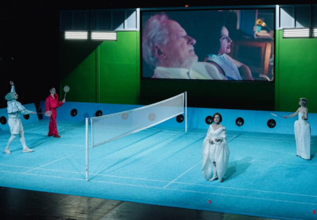 Die Möwe – Thalia Theater Hamburg – Charlotte Sprenger verwickelt Tschechows Personal in ein raffiniertes Spiel im Spiel im Spiel