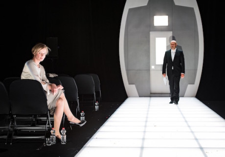 Momentum – Roger Vontobel und Jana Schulz führen Lot Vekemans' Stück in Düsseldorf auf