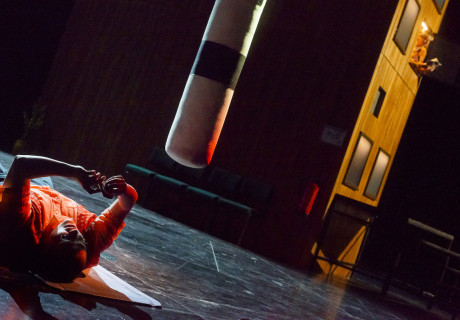 Mutti, was machst Du da? – Berliner Ensemble – Axel Ranisch erzählt von zwei Familien und einer Liebe