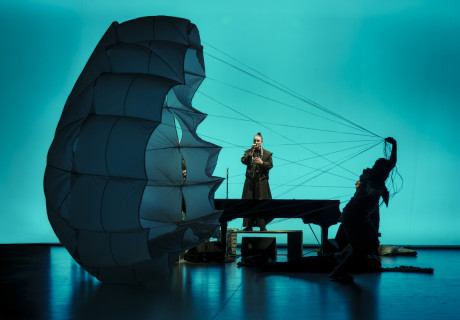 Mythos – Theater Casino Zug – Martina Clavadetscher richtet esoterisches Musiktheater an