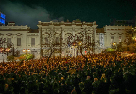 Griechenland: Der Regisseur Yiannis Panagopoulos im Interview über die aktuellen Proteste und Theaterbesetzungen