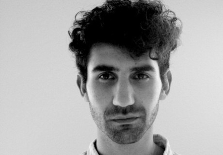 Debatte um die Zukunft des Stadttheaters – Necati Öziri argumentiert bei den Römerberggesprächen in Frankfurt am Main für ein politisches Theater neuen Typus