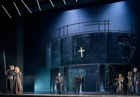 Die Nibelungen – Nationaltheater Weimar – Hasko Weber gelingt ein konzentriert-brisanter Abend ohne plakative Aktualisierungen